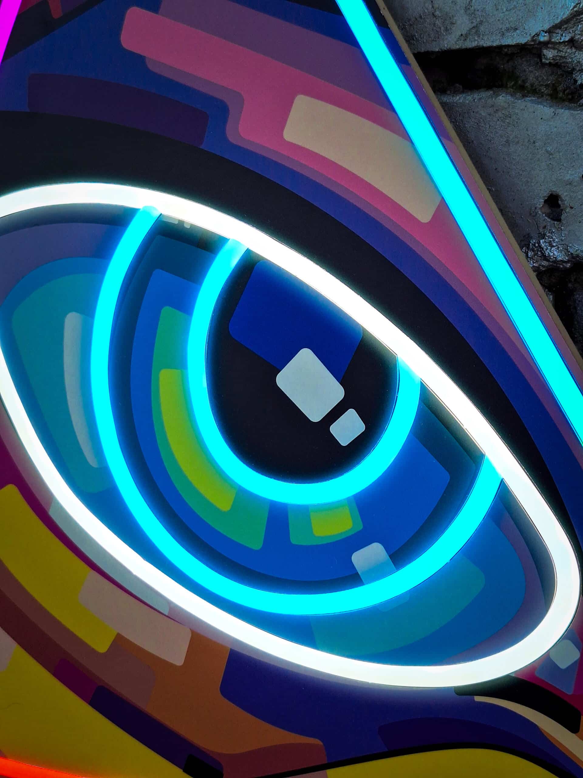 Illuminate your space with Neon Eye, a vibrant neon artwork blending modern aesthetics and mystical vibes. Perfect for wall decor, LED art lovers, and those who appreciate unique neon designs.